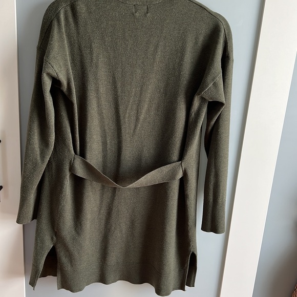 Used Condition Green a new day Longline Sweater Size Small - Picture 2 of 4
